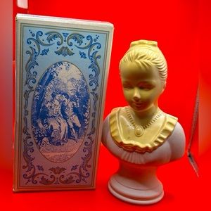 Vintage Avon 18th Century Classic Young Girl Figurine